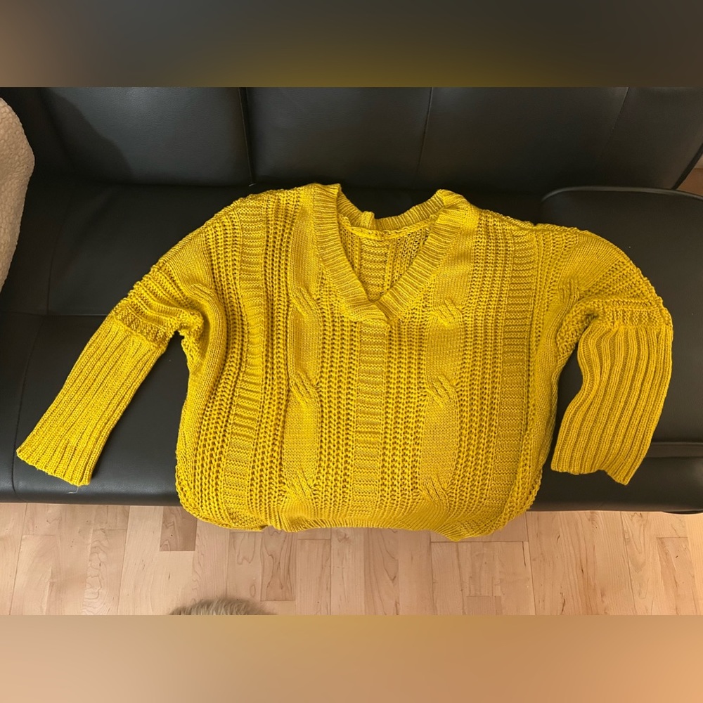Miracle Yellow Sweater , size M/L